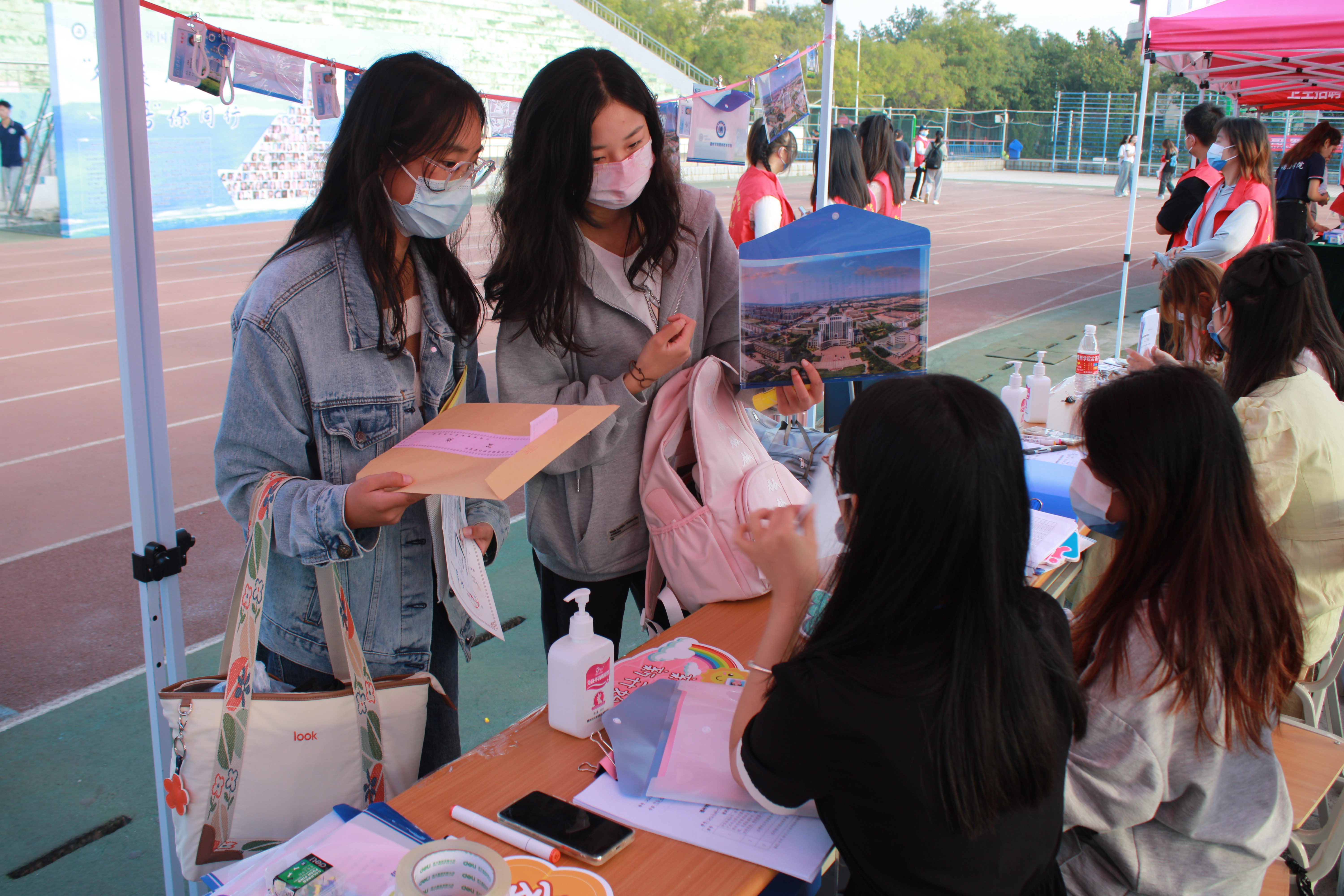 我为同学办实事｜教师教育学院迎接22级新生入学